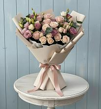 Букет цветов из:  Розы и Лизиантусы в Покровский городок