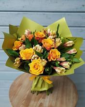 Букет цветов из:  Альстромерии и Розы в Покровский городок