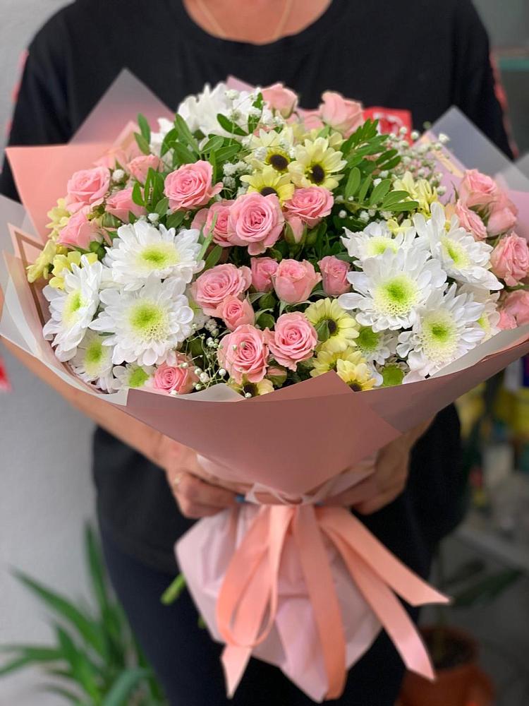 Букет цветов из: Розы и Хризантемы в Покровский городок