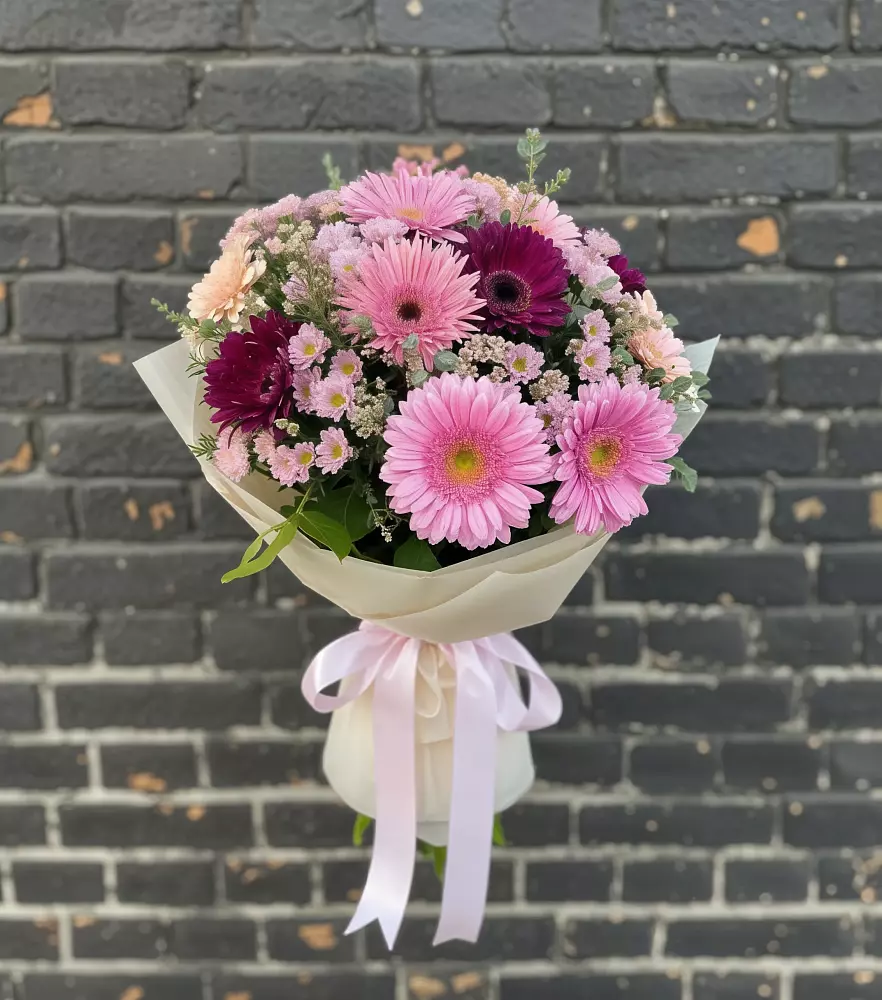 Букет цветов из: Герберы и Хризантемы в Покровский городок