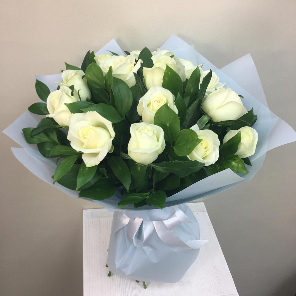 Букет 15 Белых роз Проуд в Покровский городок