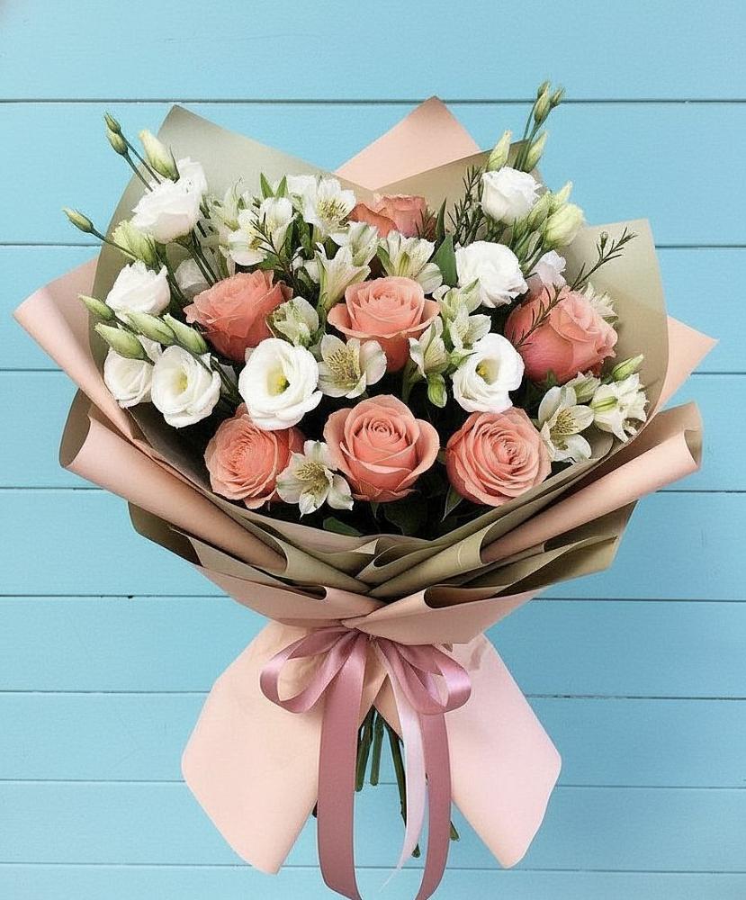 Букет цветов из: Розы, Альстромерии и Лизиантусы в Покровский городок