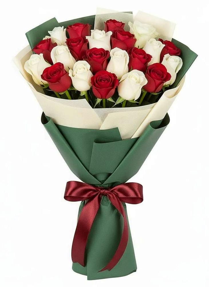 Букет Микс из красных и белых роз в Покровский городок
