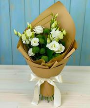 Букет цветов из:  Хризантемы и Лизиантусы в Покровский городок