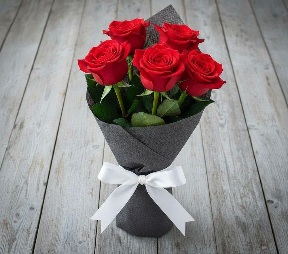 Букет 5 Красных роз Эдлесс Лав в Покровский городок