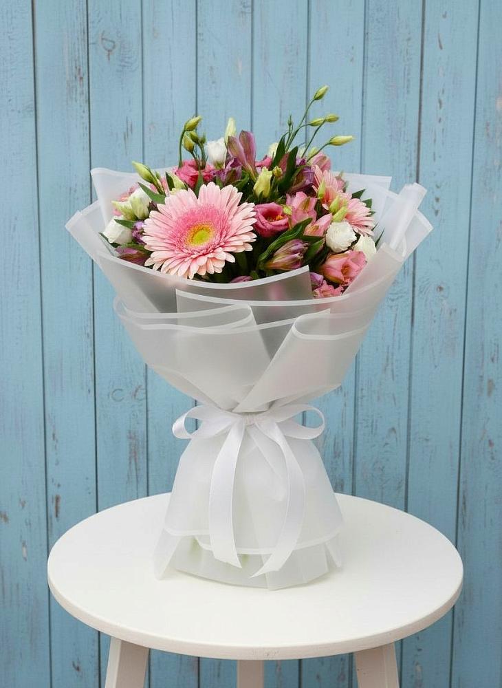 Букет цветов из: Герберы, Альстромерии и Лизиантусы в Покровский городок