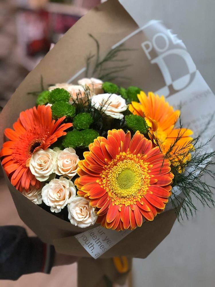 Букет цветов из: Герберы, Хризантемы и Розы в Покровский городок