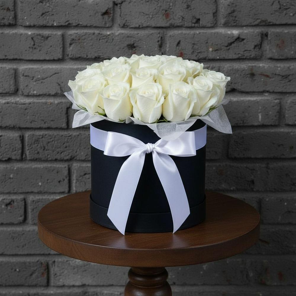 Цветочная композиция из Розы в шляпной коробке в Покровский городок