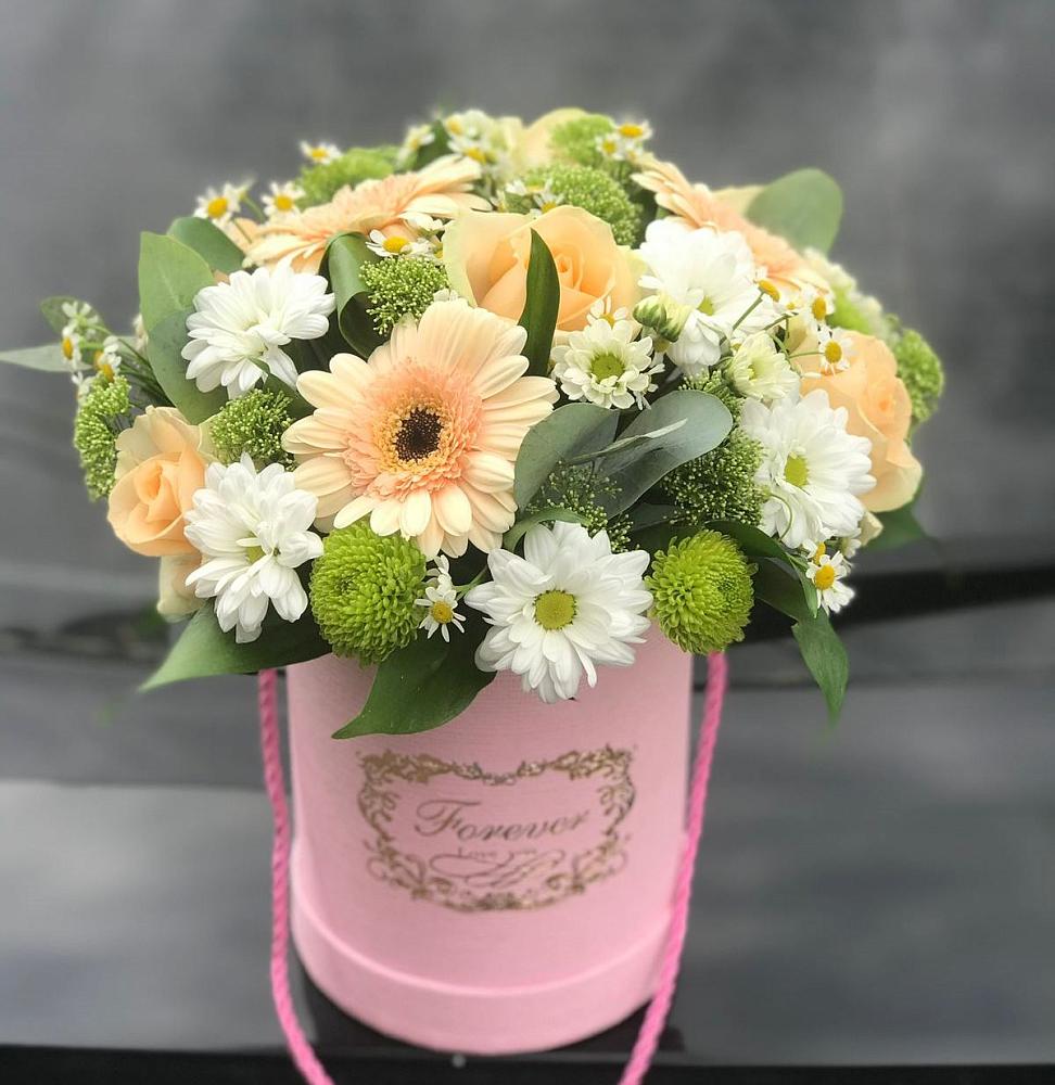 Цветочная композиция из Розы, Герберы и Хризантемы в шляпной коробке в Покровский городок