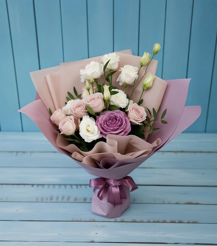 Букет цветов из: Розы и Лизиантусы в Покровский городок